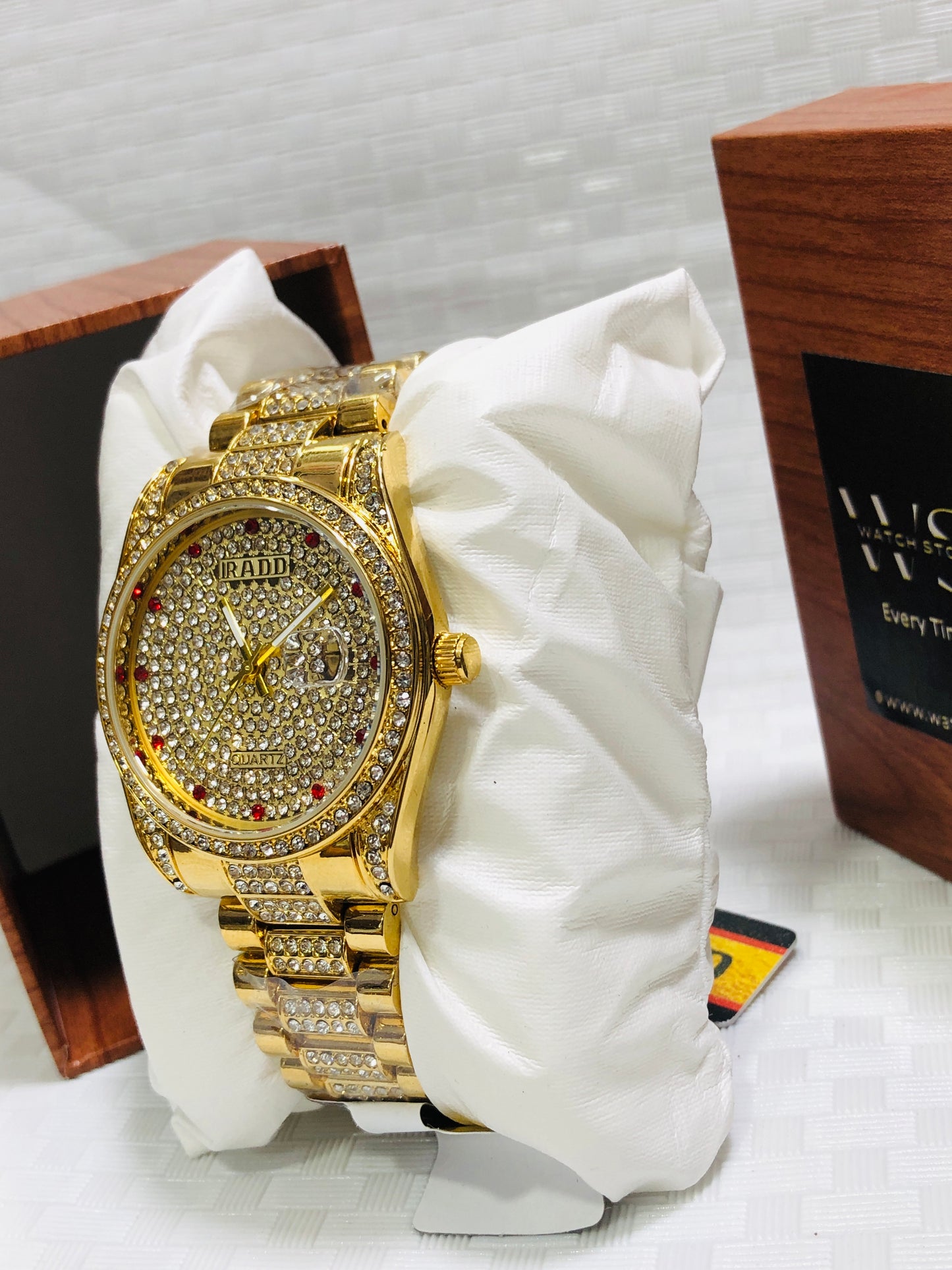 Luxury Tow Tone Iced-Out Men’s Wrist Watch – Fully Diamond-Styled Quartz Timepiece 💯% water proof