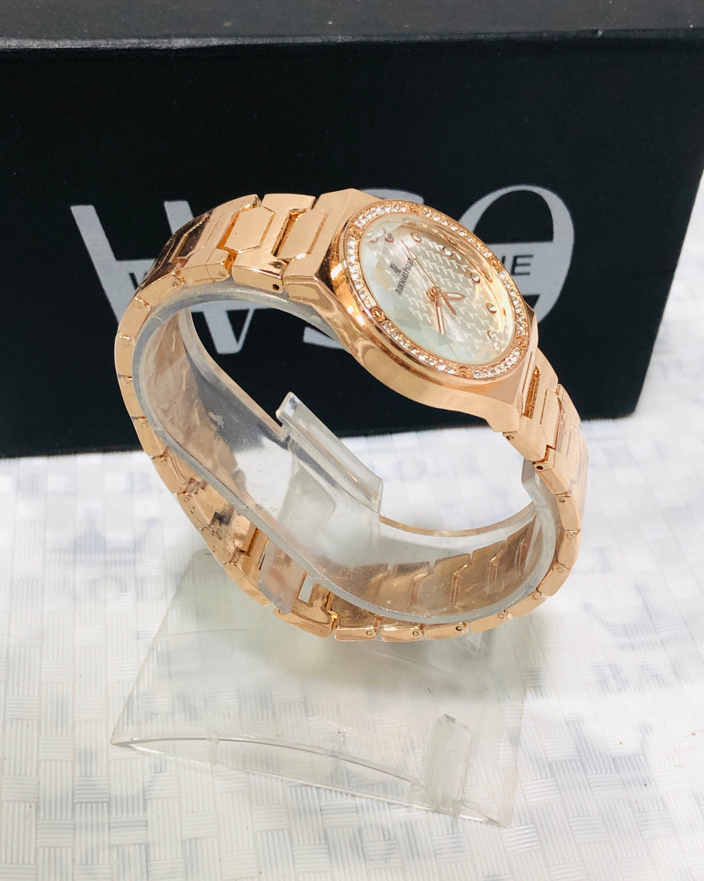 AP FEMALE WATCH