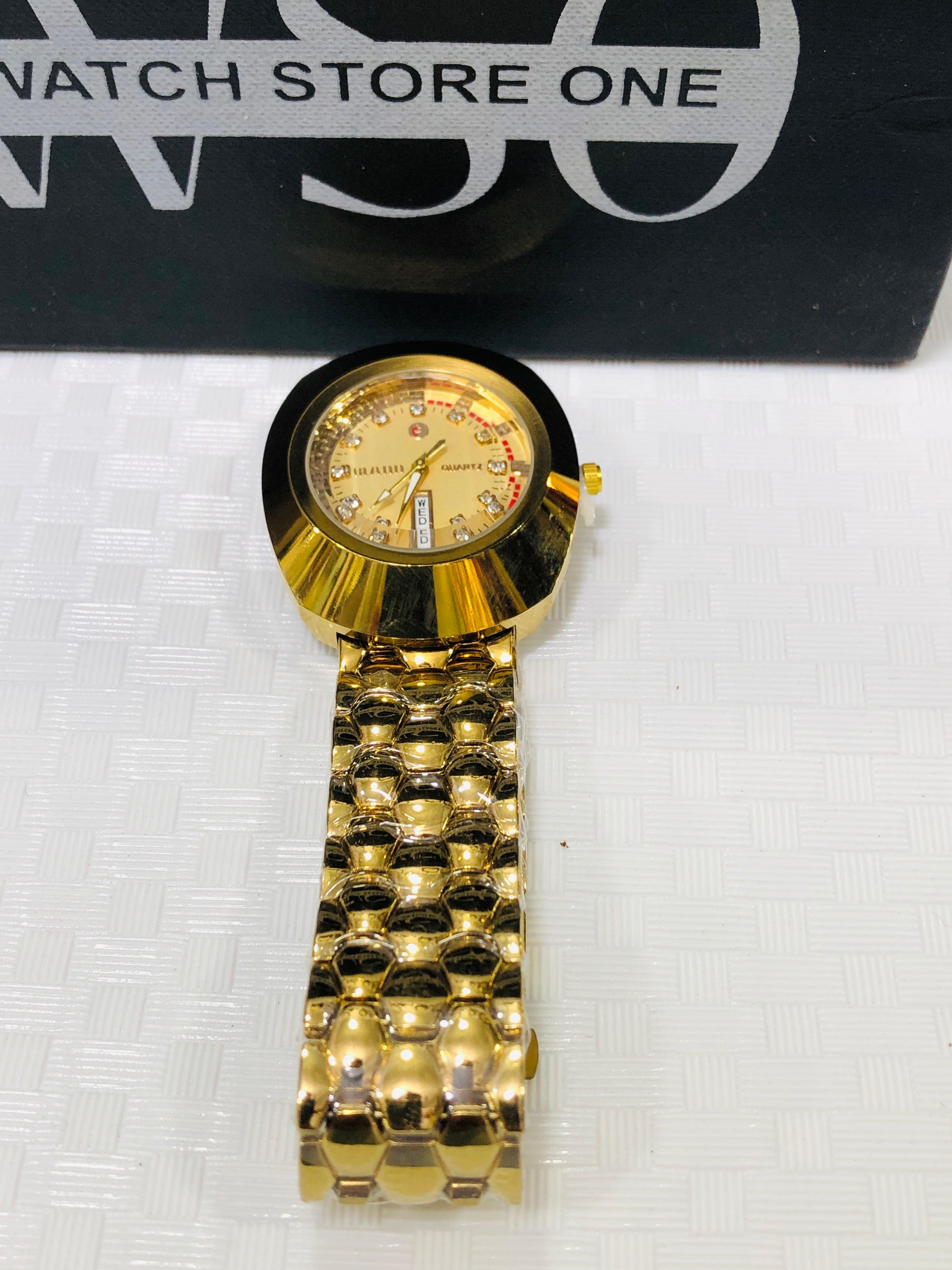 Rado Diastar 12 Stone - Article #369 - Golden - Golden Dial