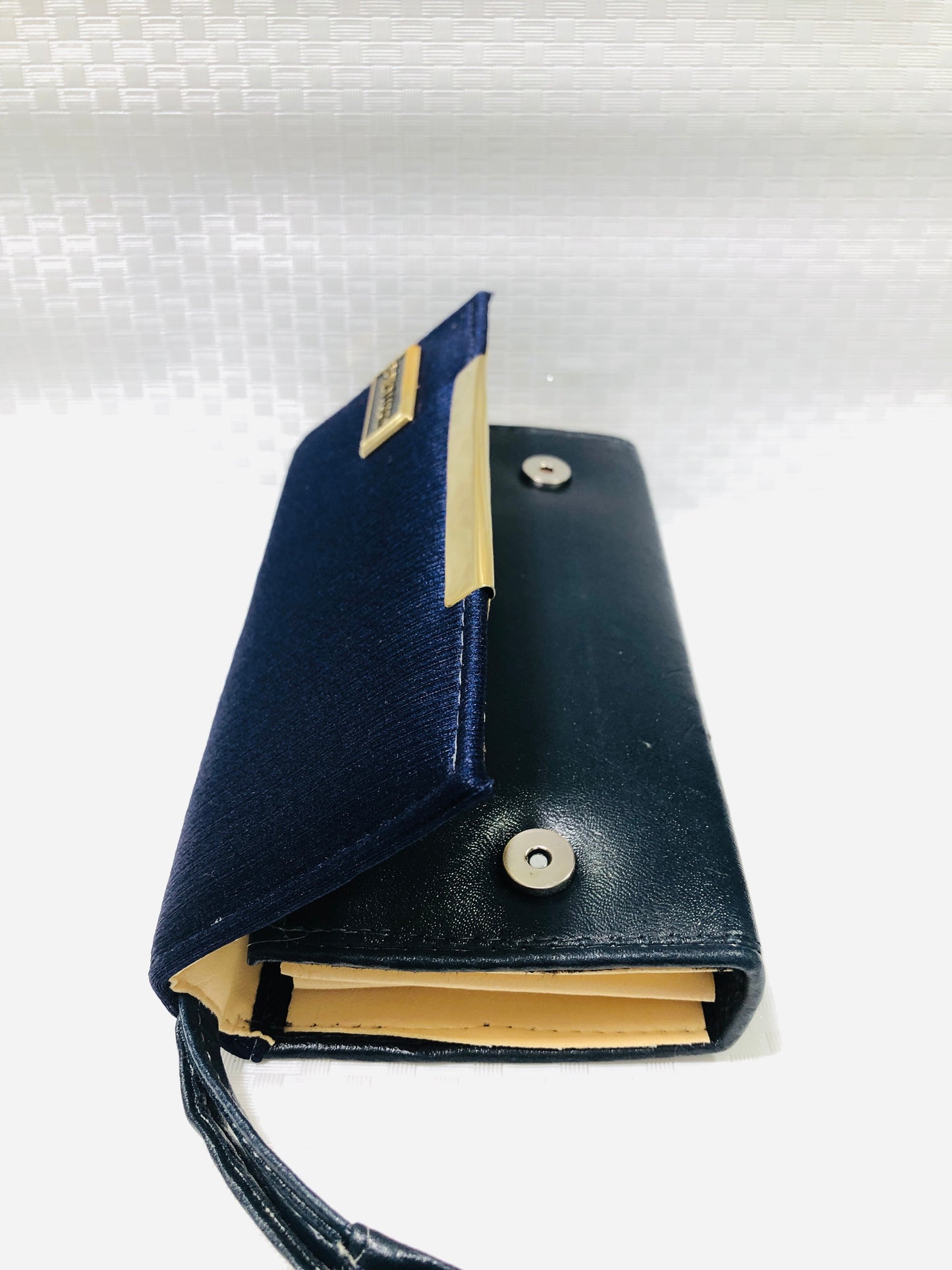 Universal Hand clutch >Navy Blue