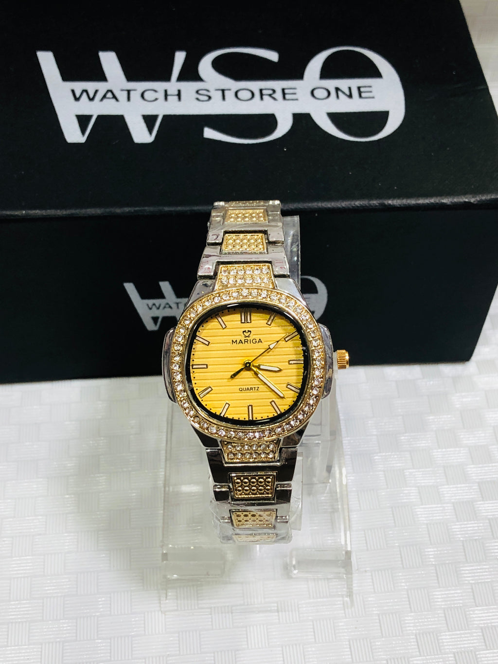 Luxury women watch Totone