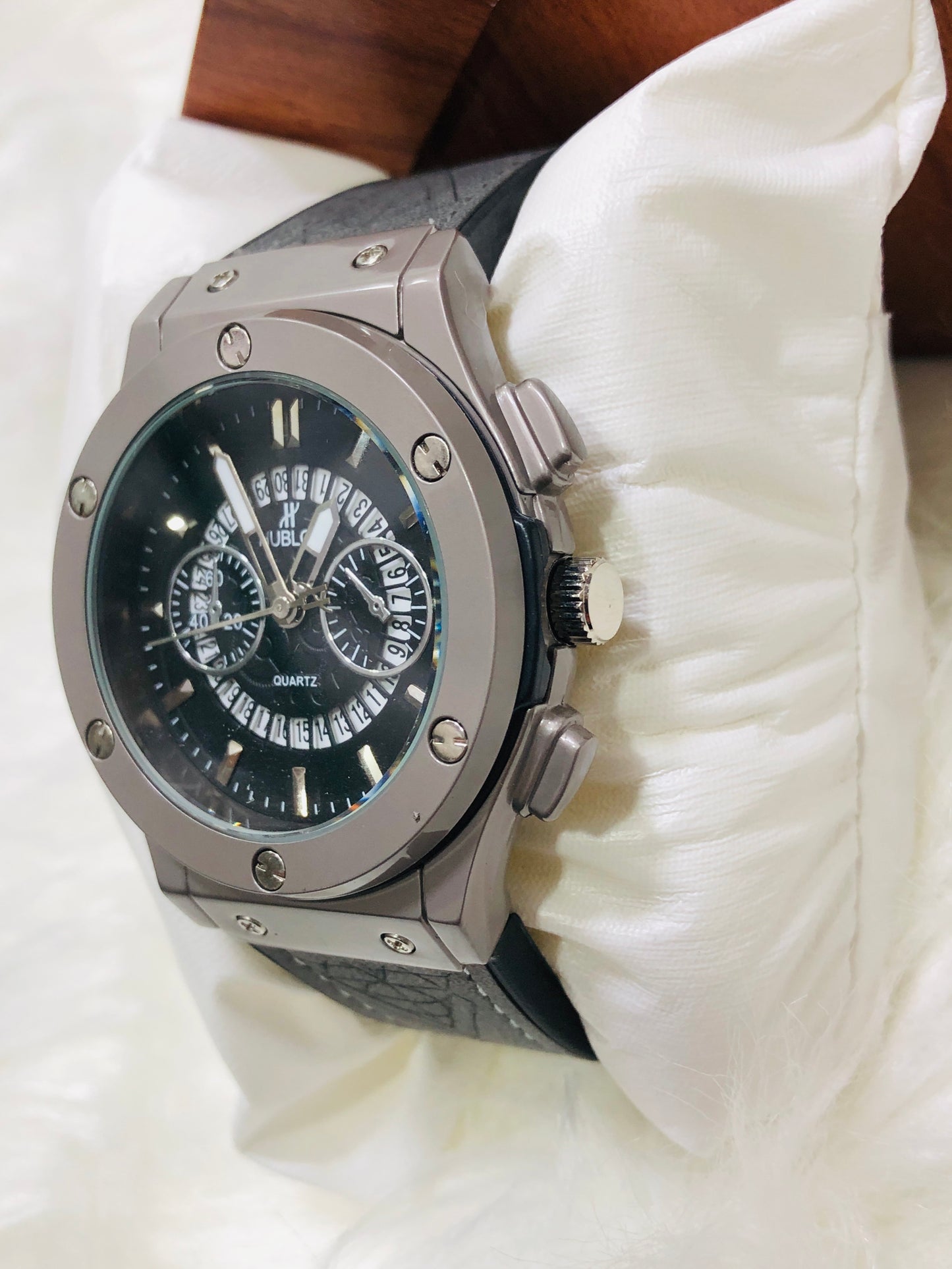Hublot Strap Date Watch
