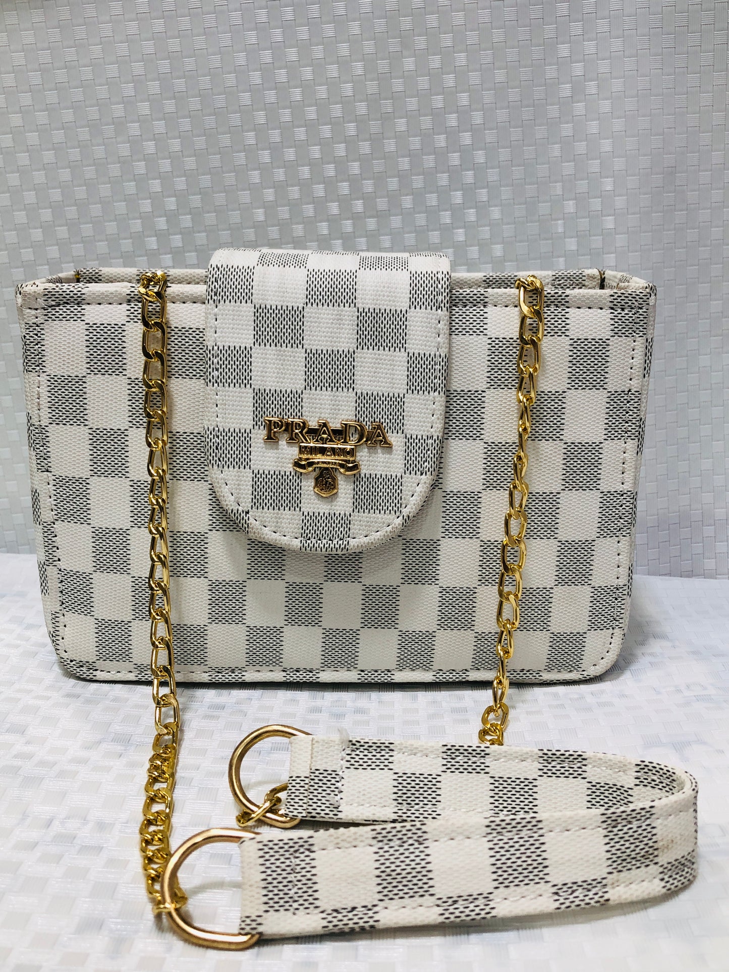 HANDE BAGS