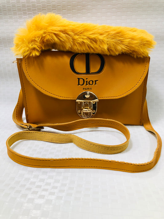 Dior hand bag >mustard