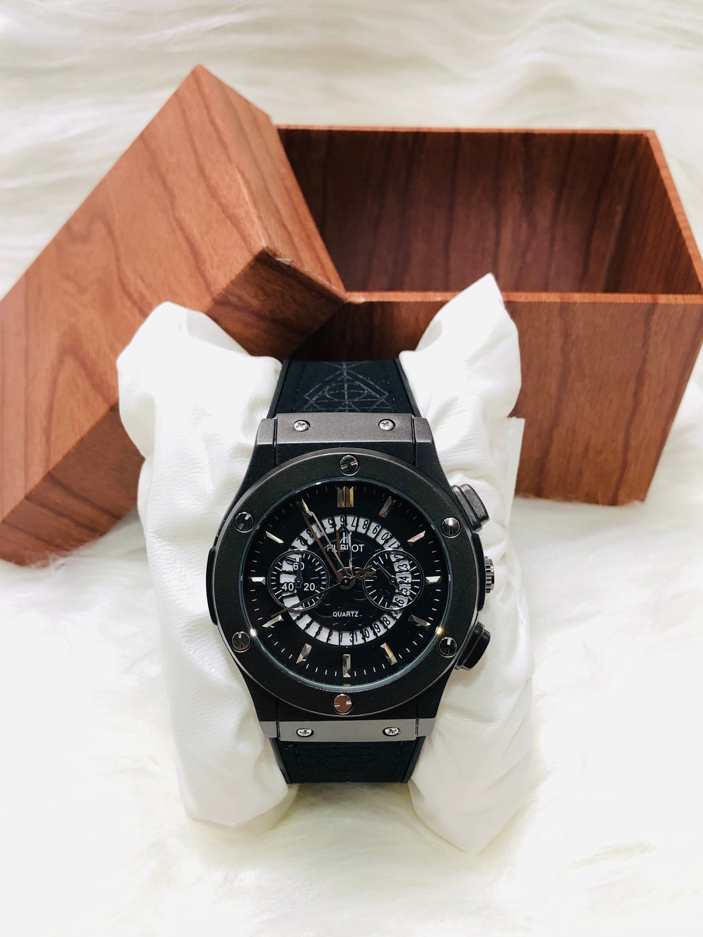 Hublot Strap Date Watch