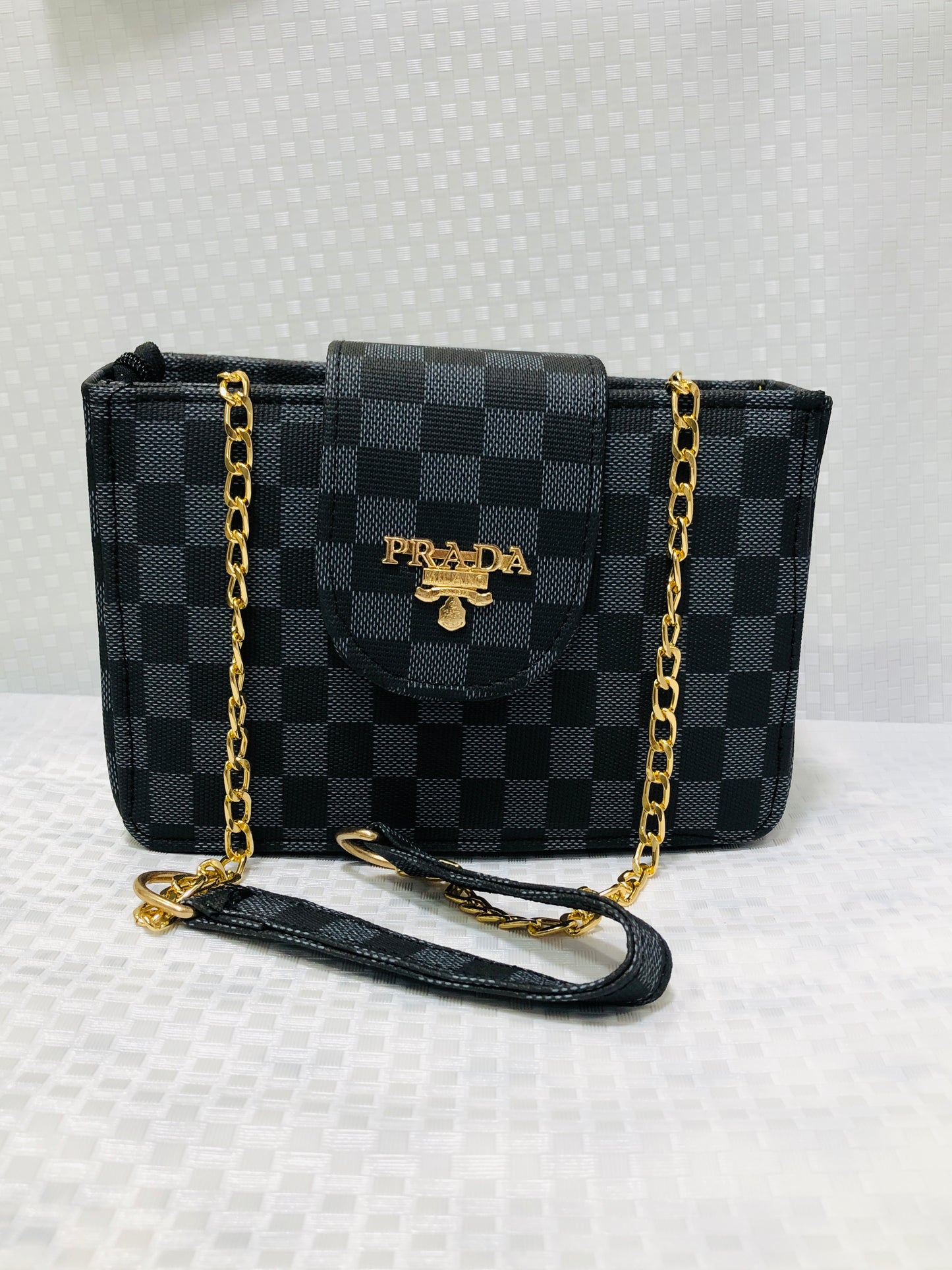 HANDE BAGS