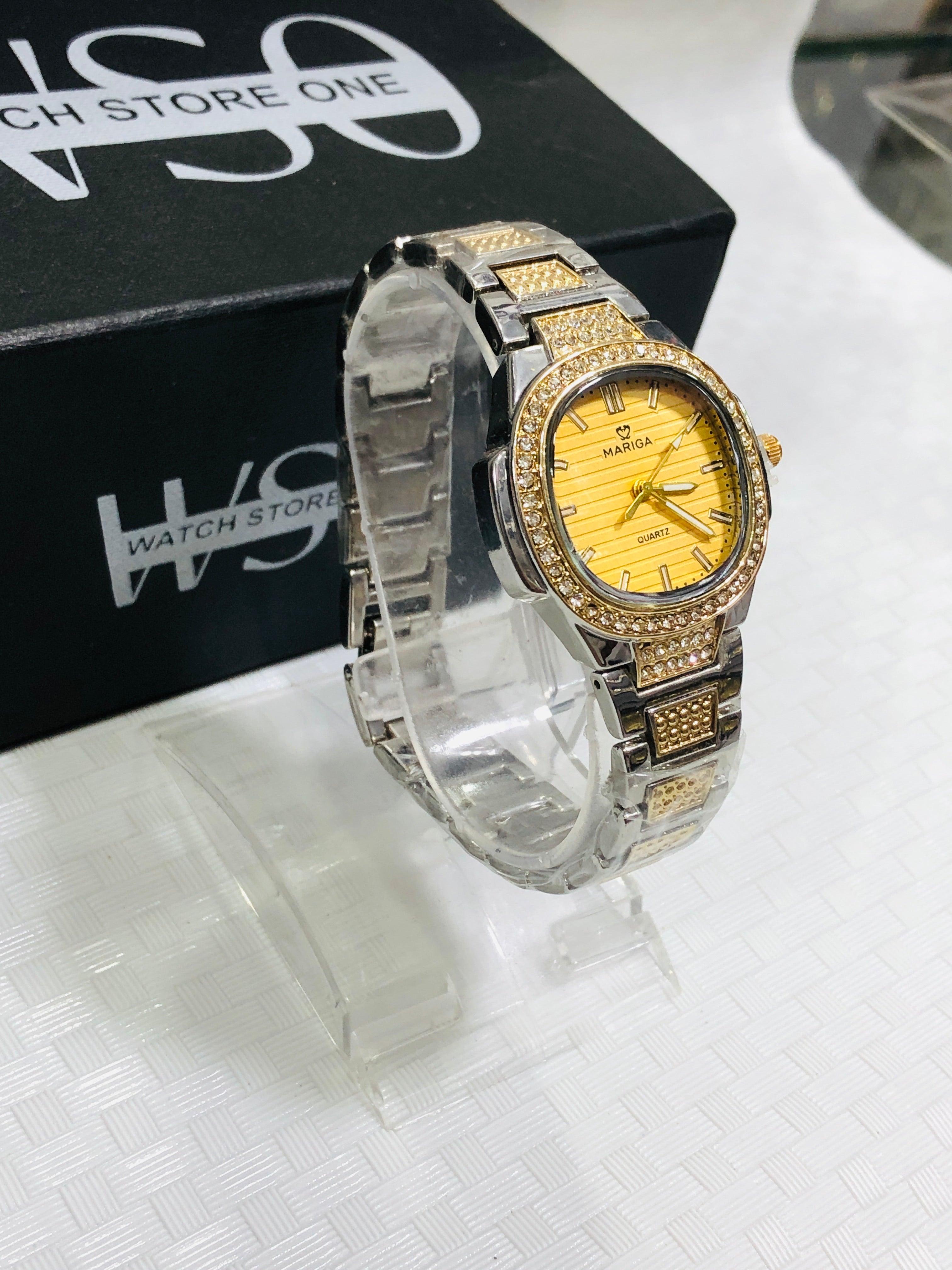 Luxury women watch Totone