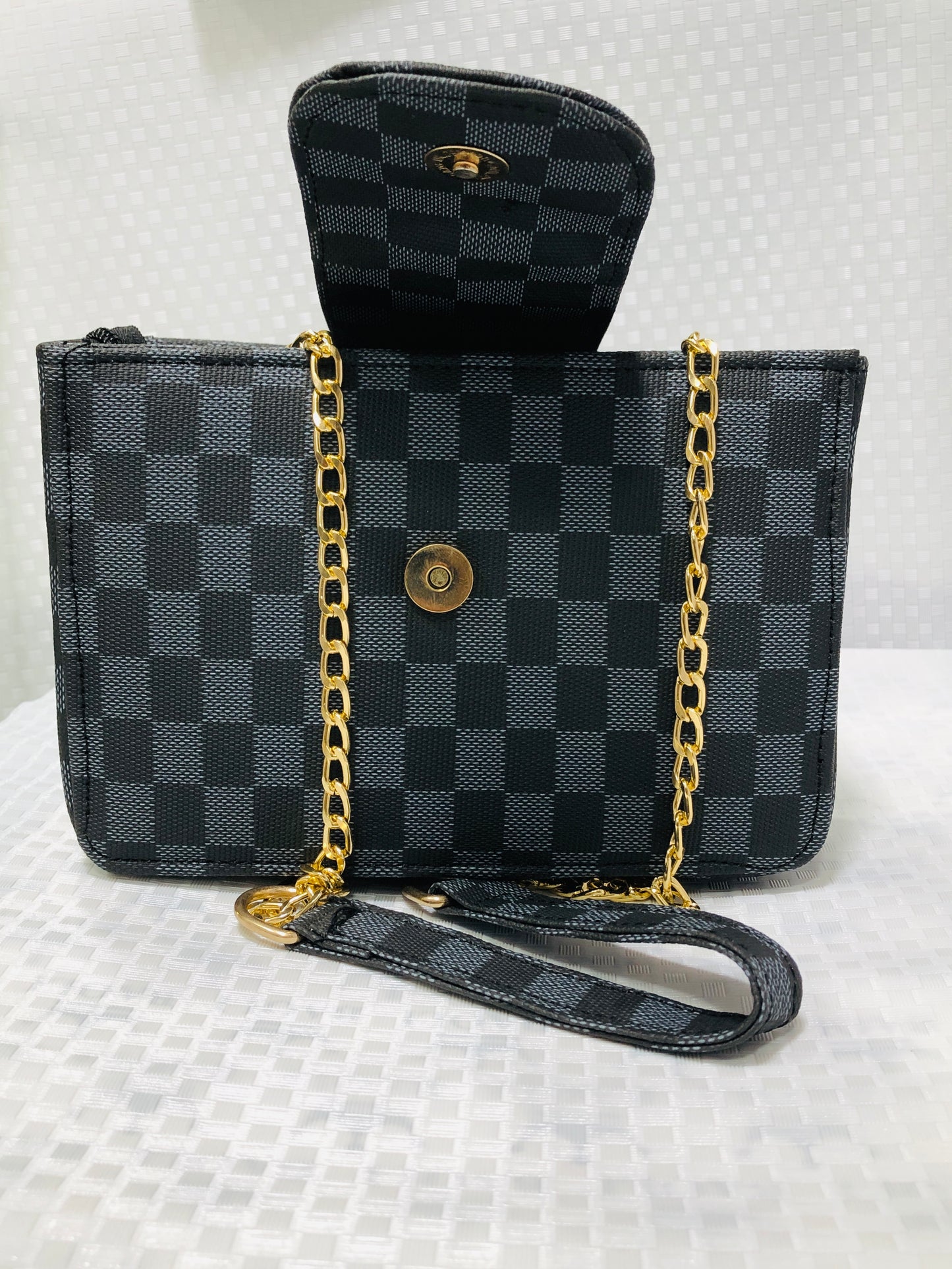 HANDE BAGS