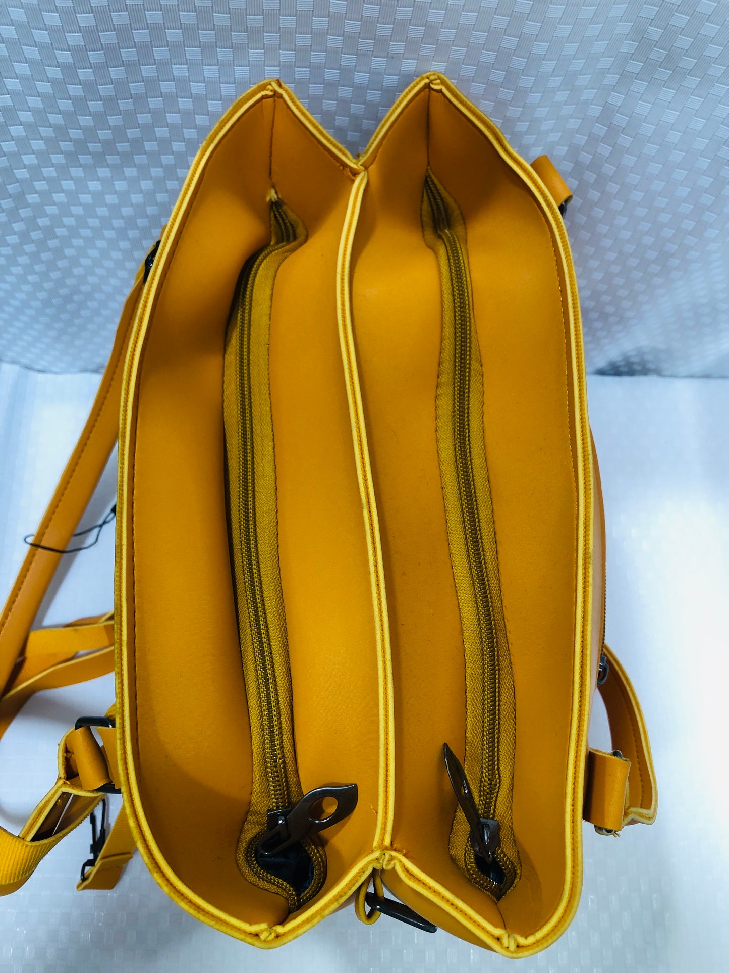 Luxury Women Hand Bags >Yellow
