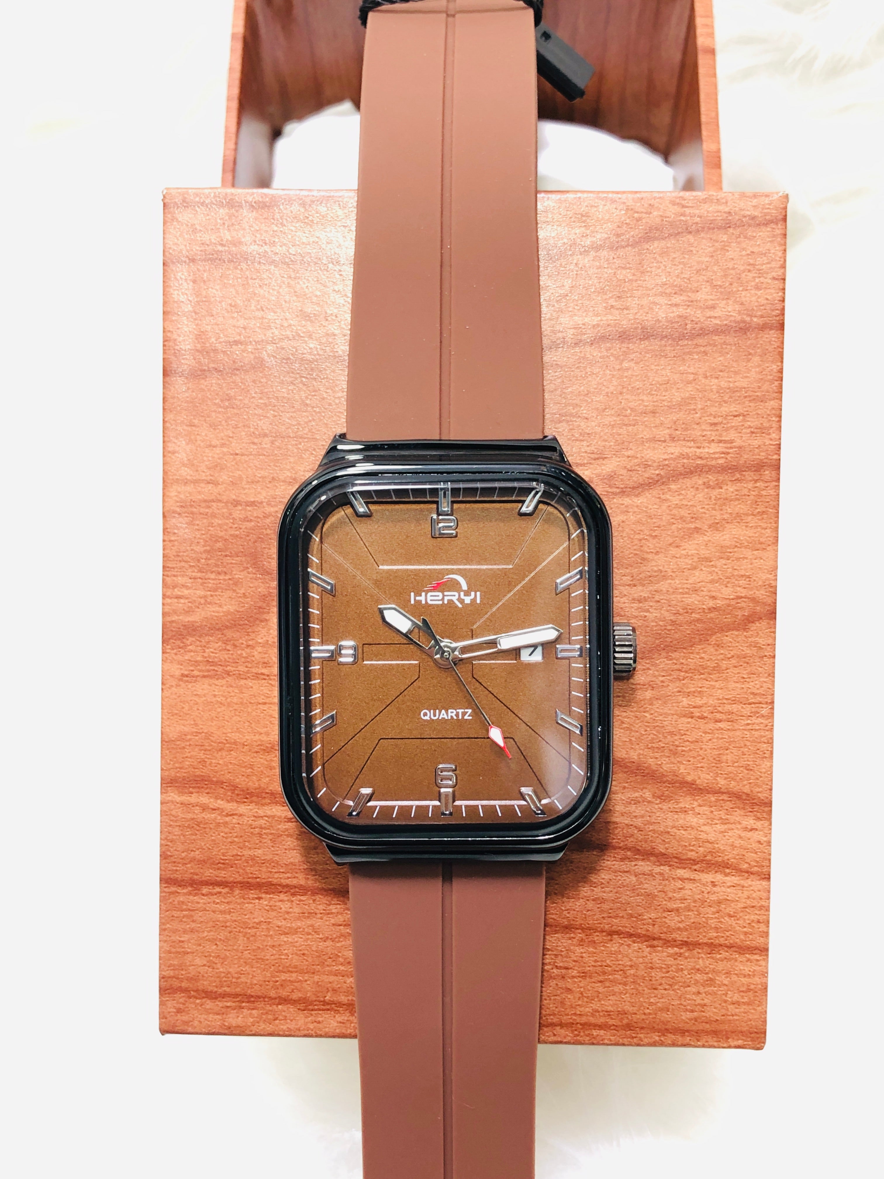 HERYI MAGNET STRAP WATCH