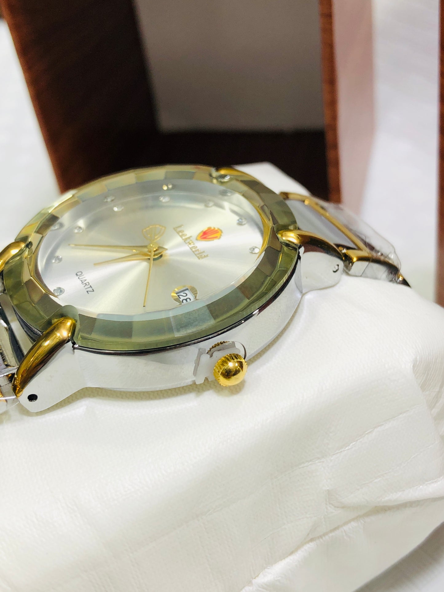 DIAMOND GLASS WATCH ORIGNAL