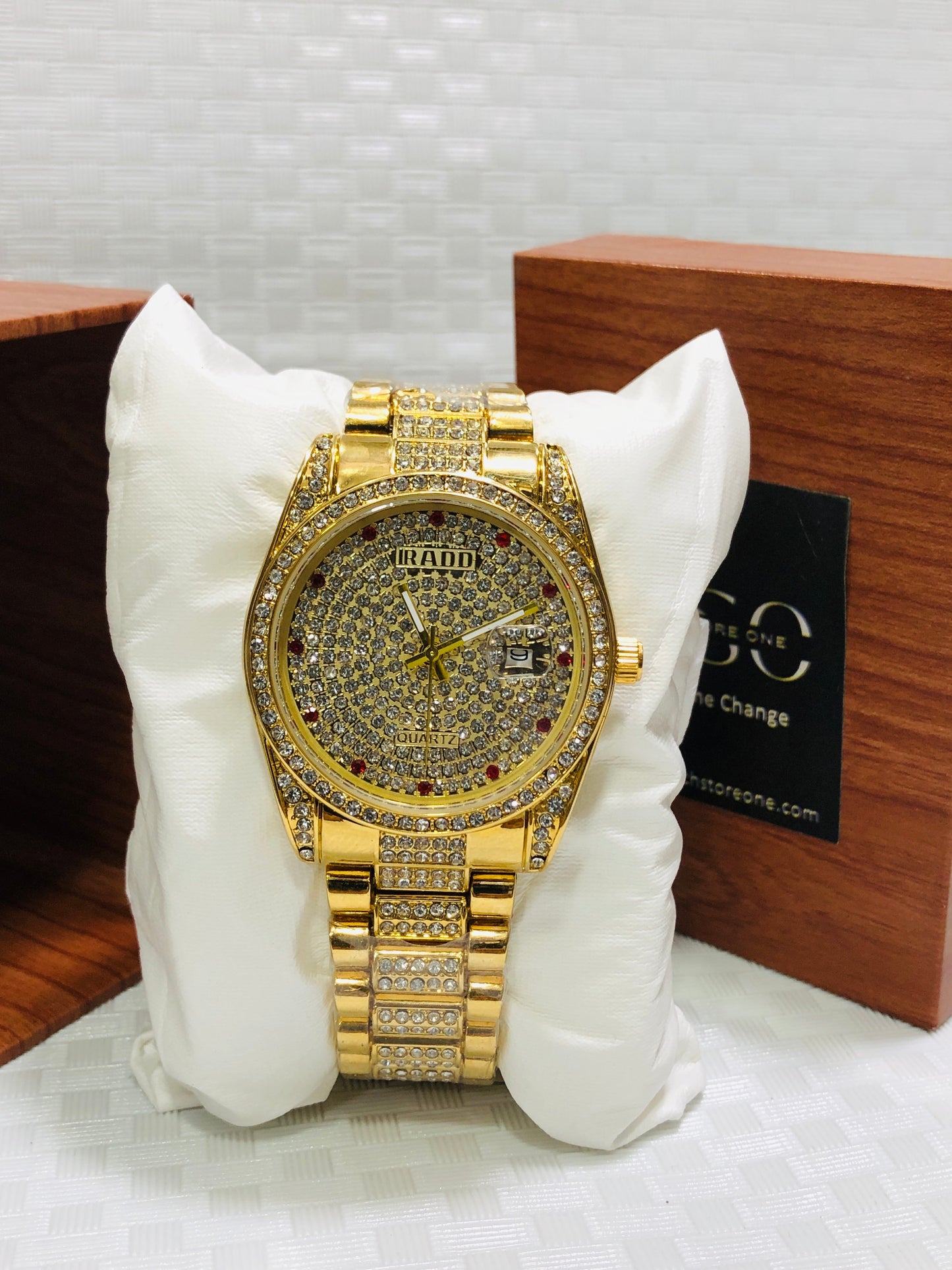 Luxury Tow Tone Iced-Out Men’s Wrist Watch – Fully Diamond-Styled Quartz Timepiece 💯% water proof