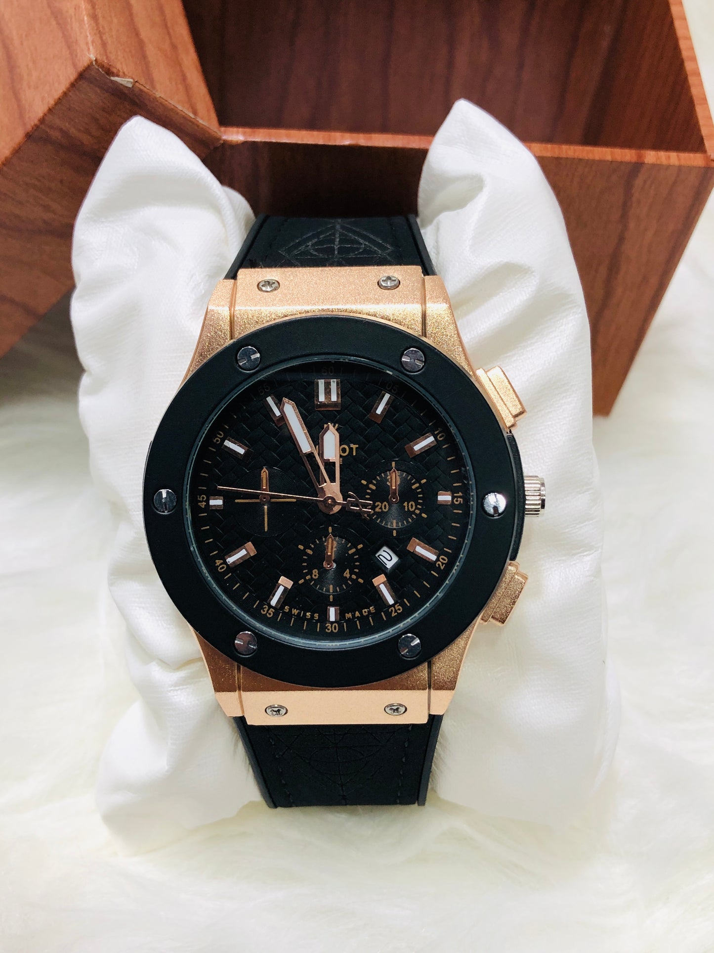 Hublot Strap Date Watch