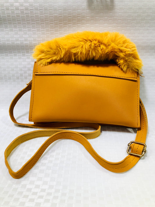 Dior hand bag >mustard
