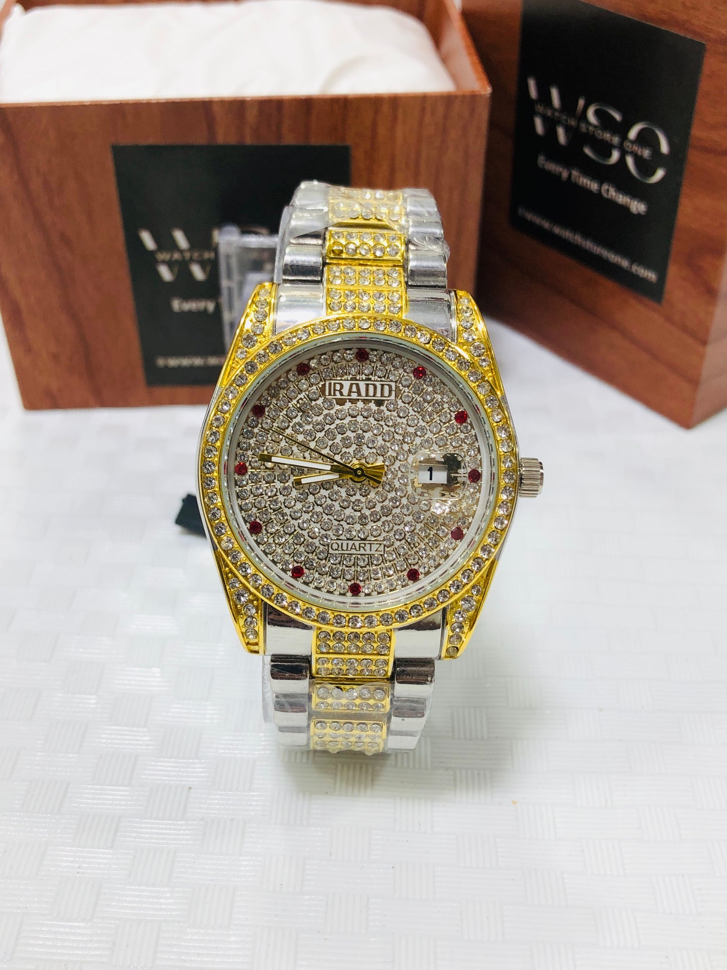 Luxury Tow Tone Iced-Out Men’s Wrist Watch – Fully Diamond-Styled Quartz Timepiece 💯% water proof