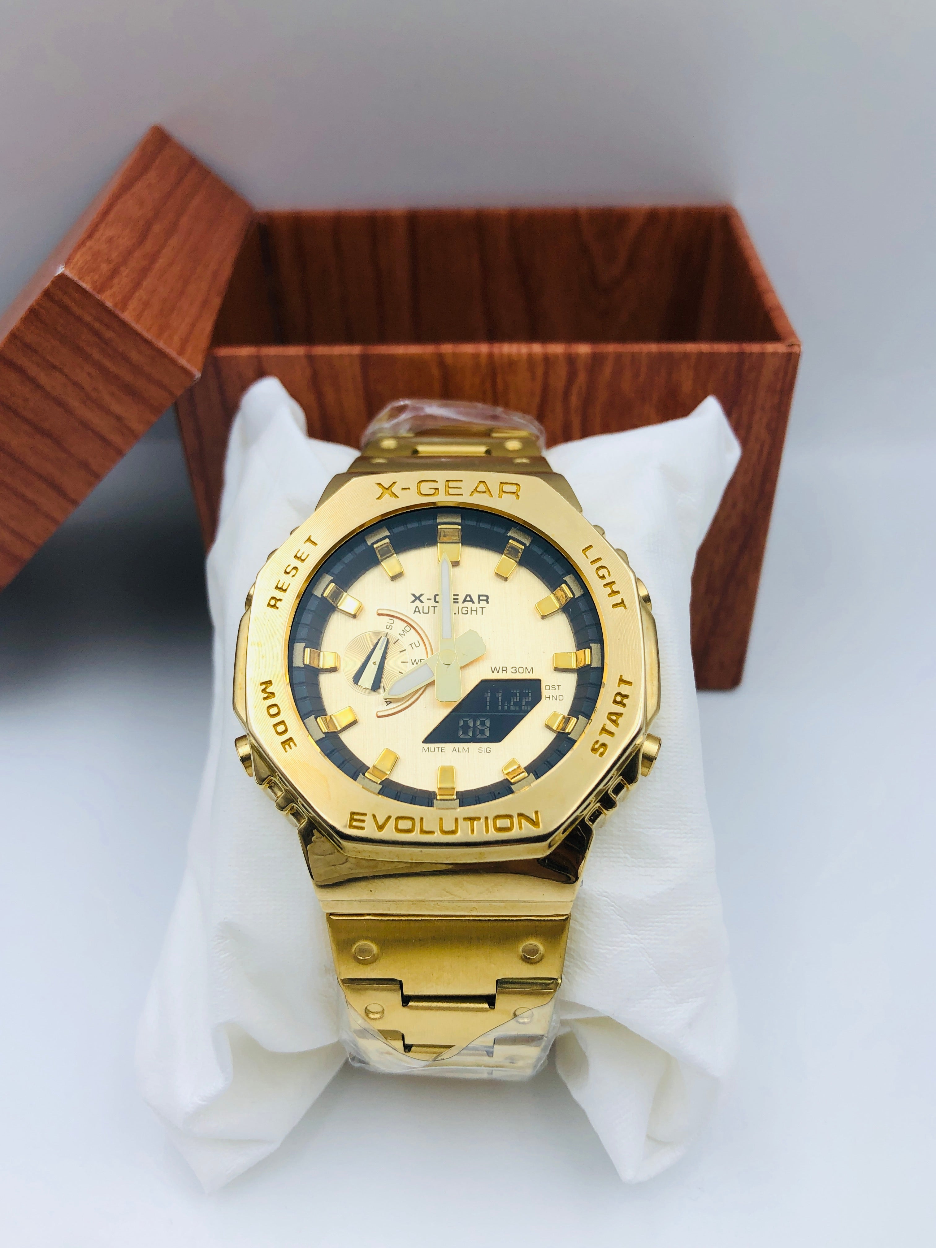 X-gear World Time - Article #689 - Golden - Golden Dial